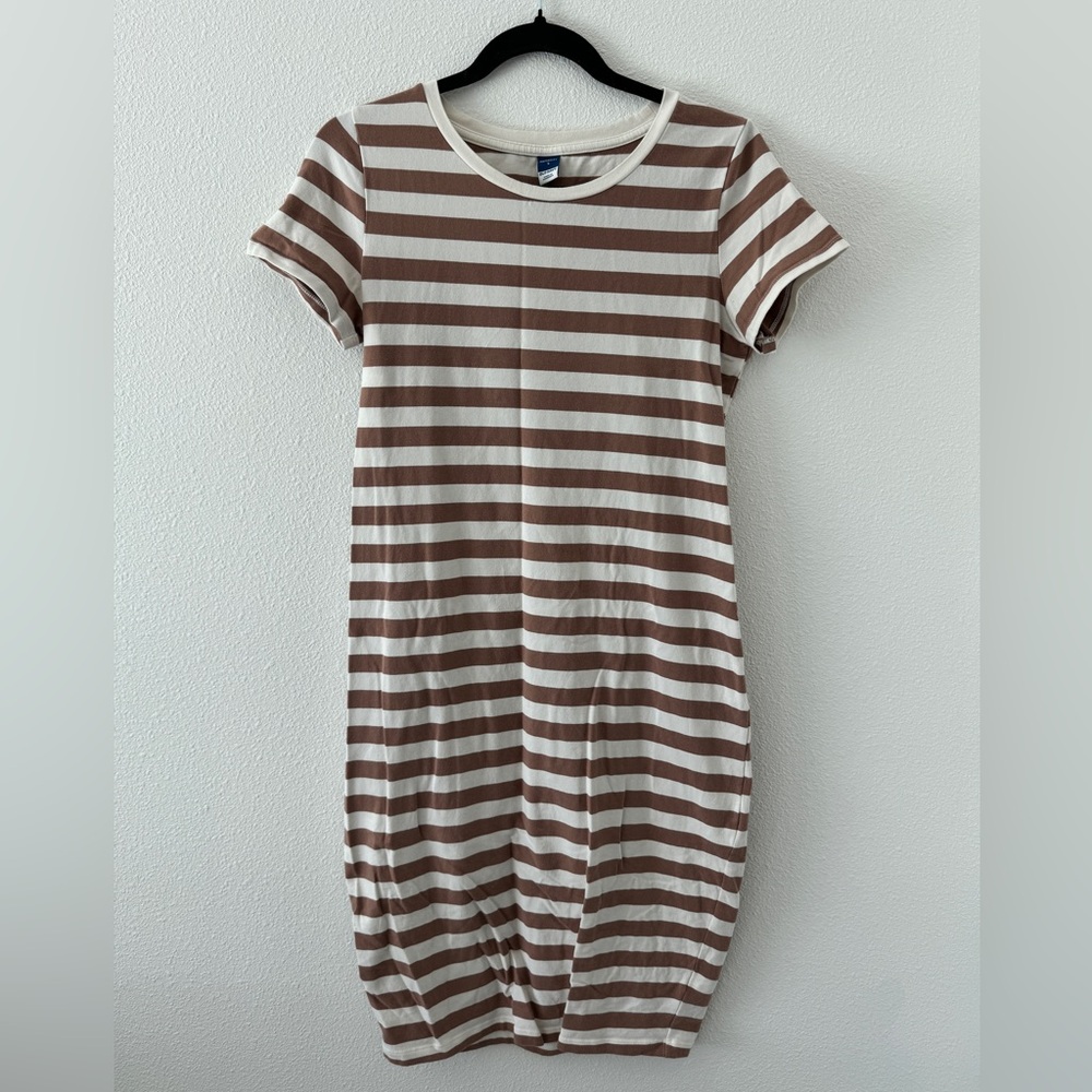 Old Navy Maternity Short-Sleeve Bodycon Dress